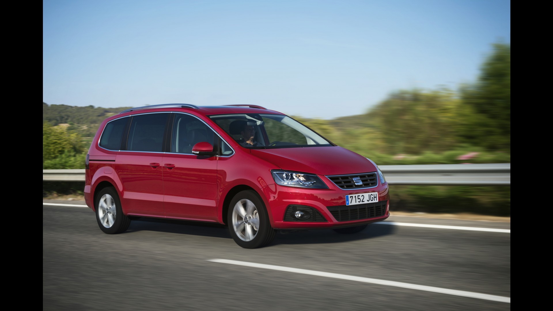 SEAT Alhambra Geniş Ailelerin Gözdesi Olacak