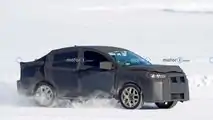 Un misterioso prototipo Fiat berlina sulla neve