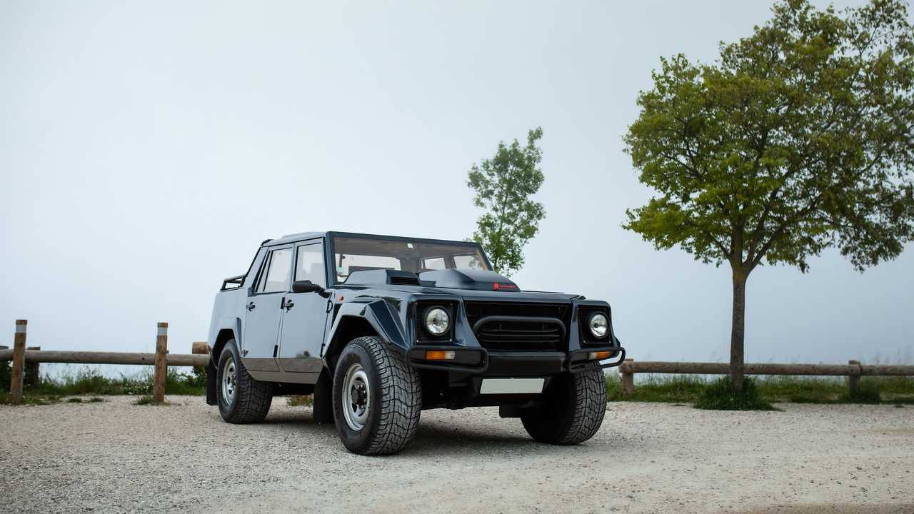 1988 Lamborghini LM002