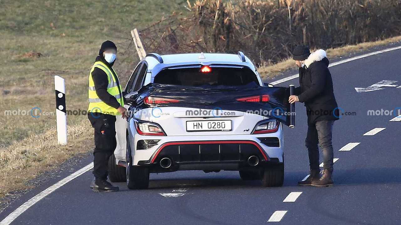 Hyundai Kona N, le foto spia senza mimetizzazioni