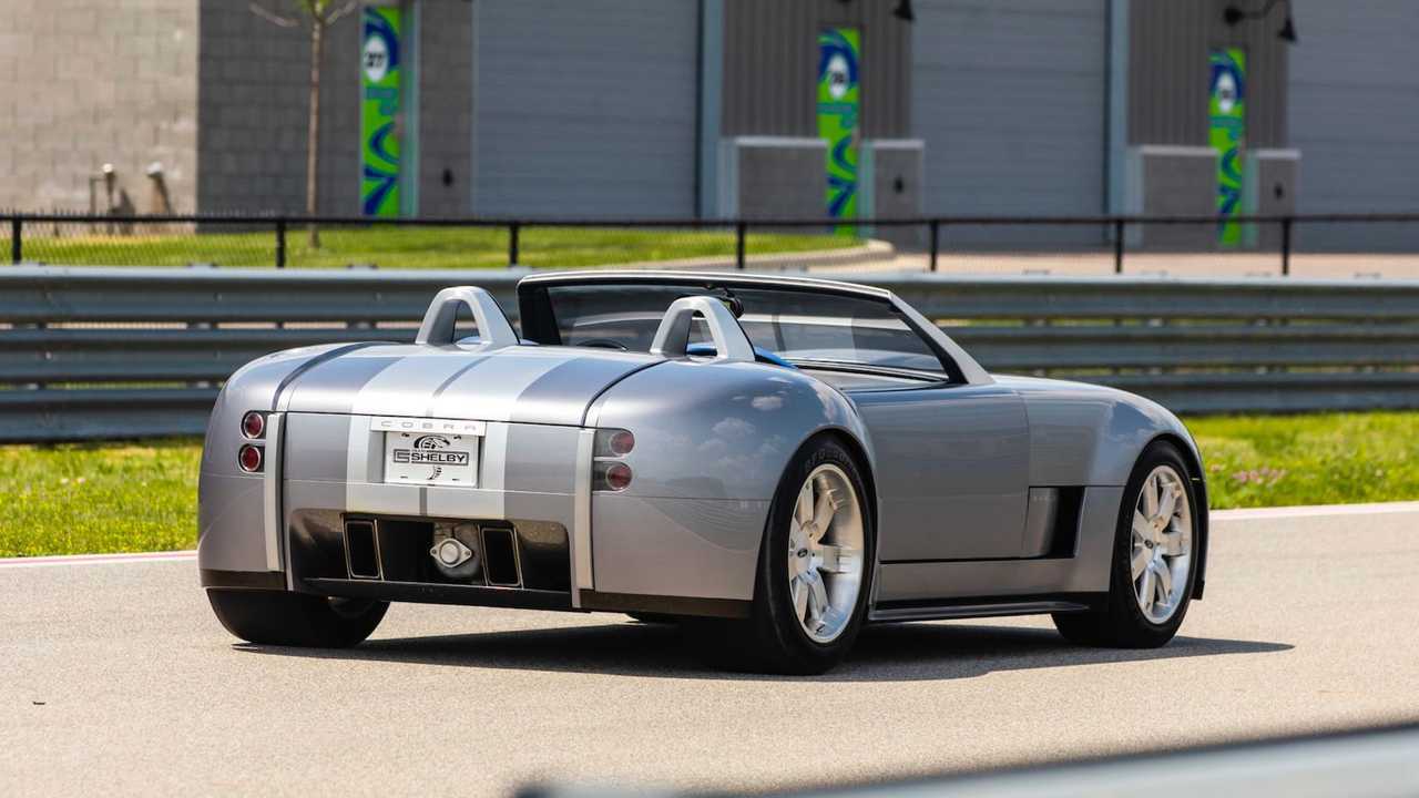 Ford Shelby Cobra Concept (2004)