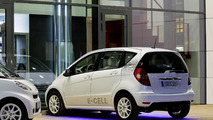 Mercedes A-Class E-Cell w/ inductive charging system - 07.12.2011