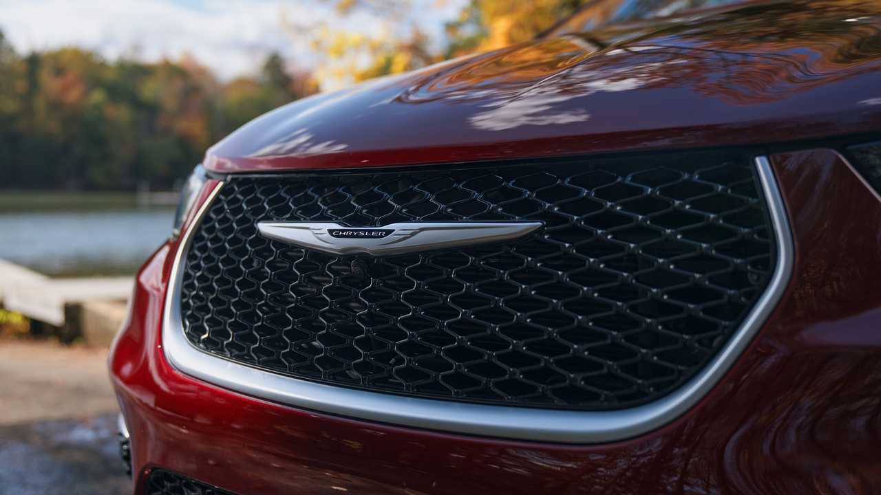 2021 Chrysler Pacifica AWD Exterior