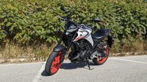 2020 Yamaha MT-03, 3/4 Front, Left