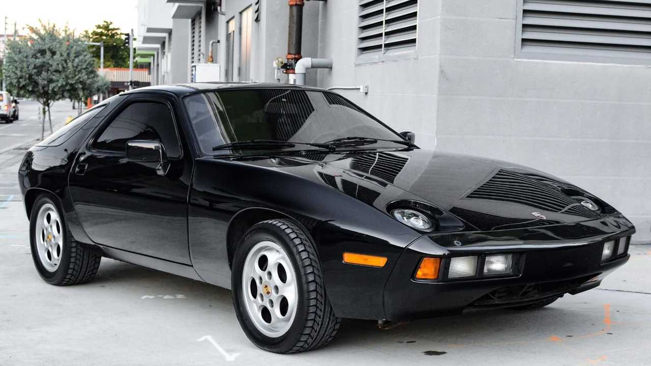 Porsche 928