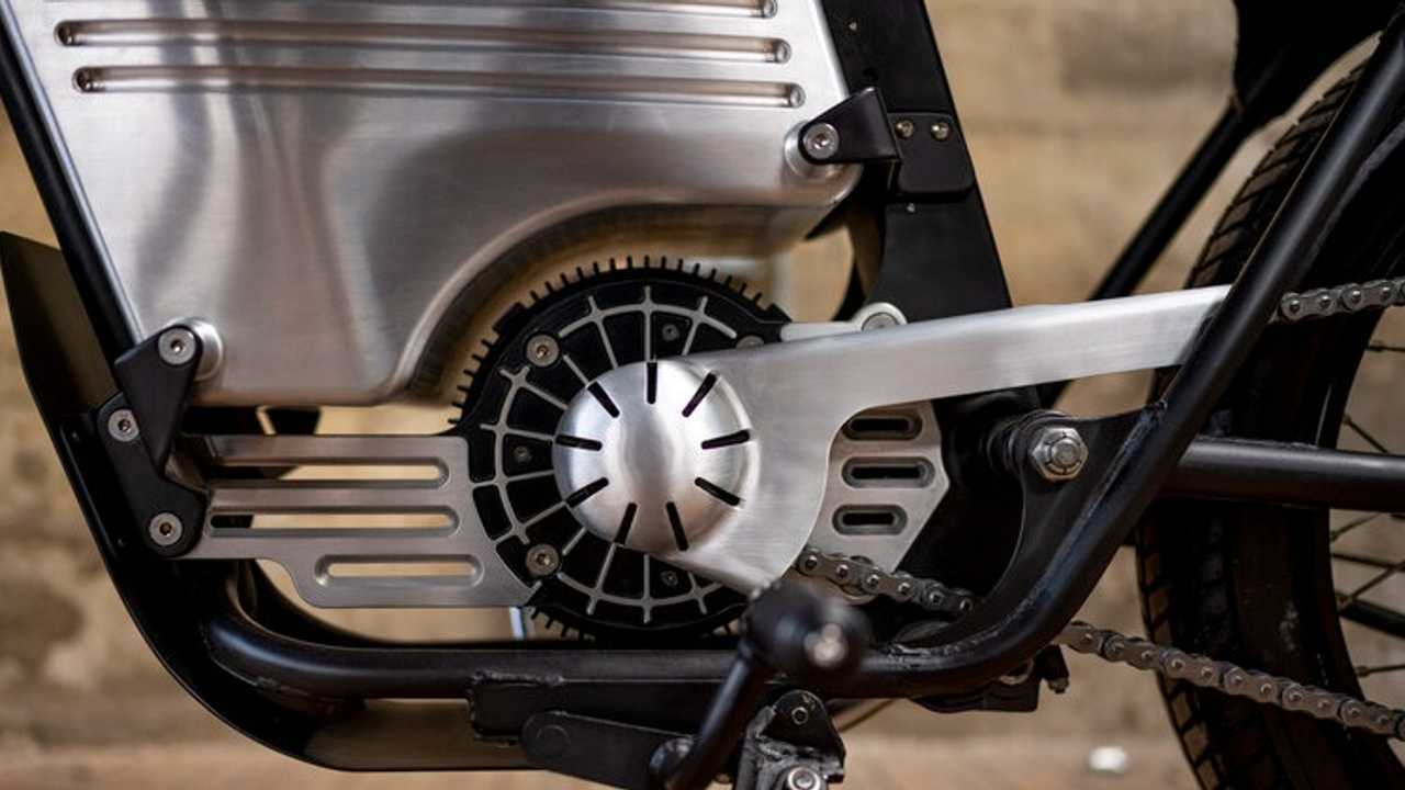 This Custom Electric Honda CB200 Puts A New Spin On Neo-Retro
