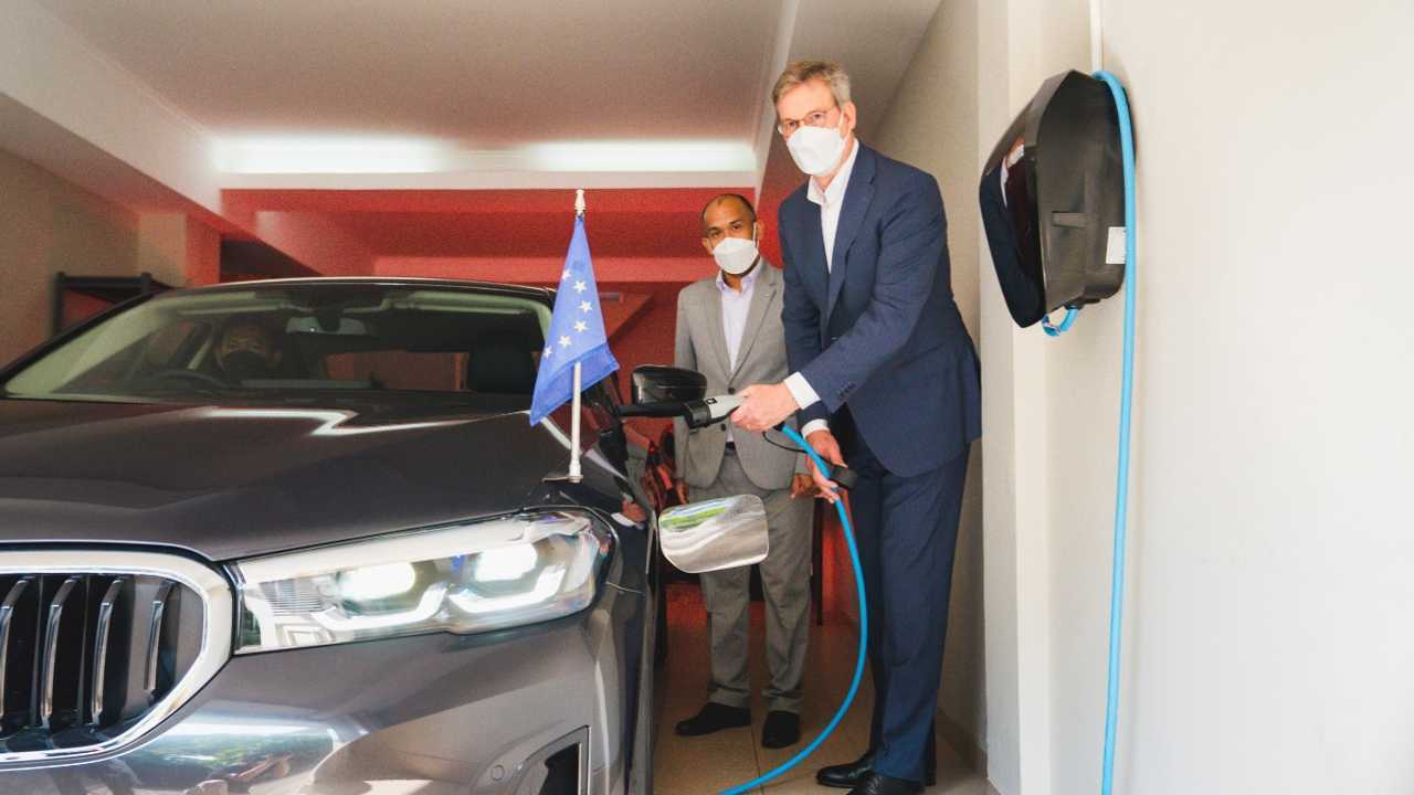 Handover BMW 1