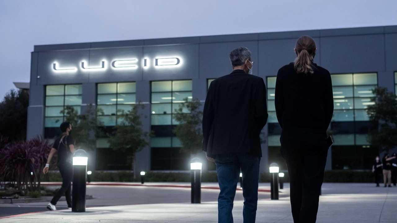 Lucid Air Dream Edition - first customer deliveries (October 30, 2021)