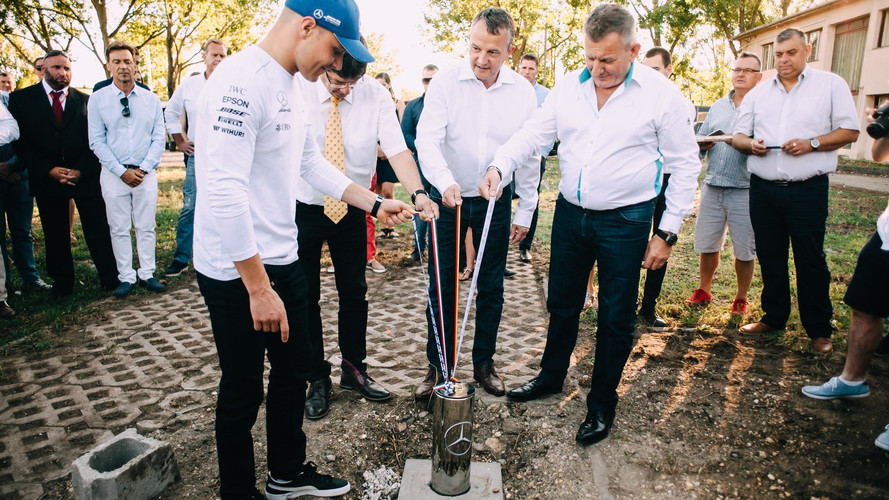 Valtteri Bottas alapkőletételen