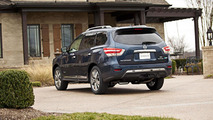 2014 Nissan Pathfinder Hybrid 27.3.2013