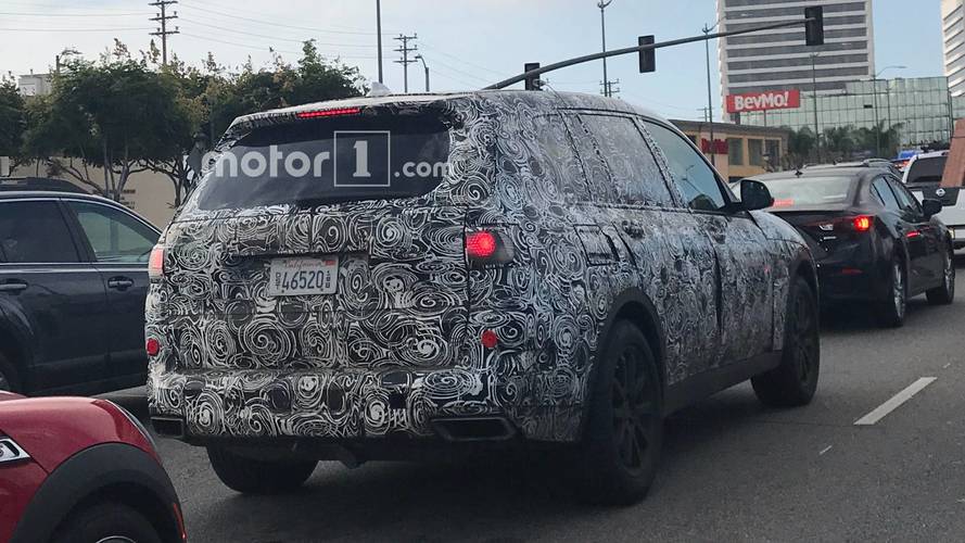 2019 BMW X7 spied by Motor1.com reader