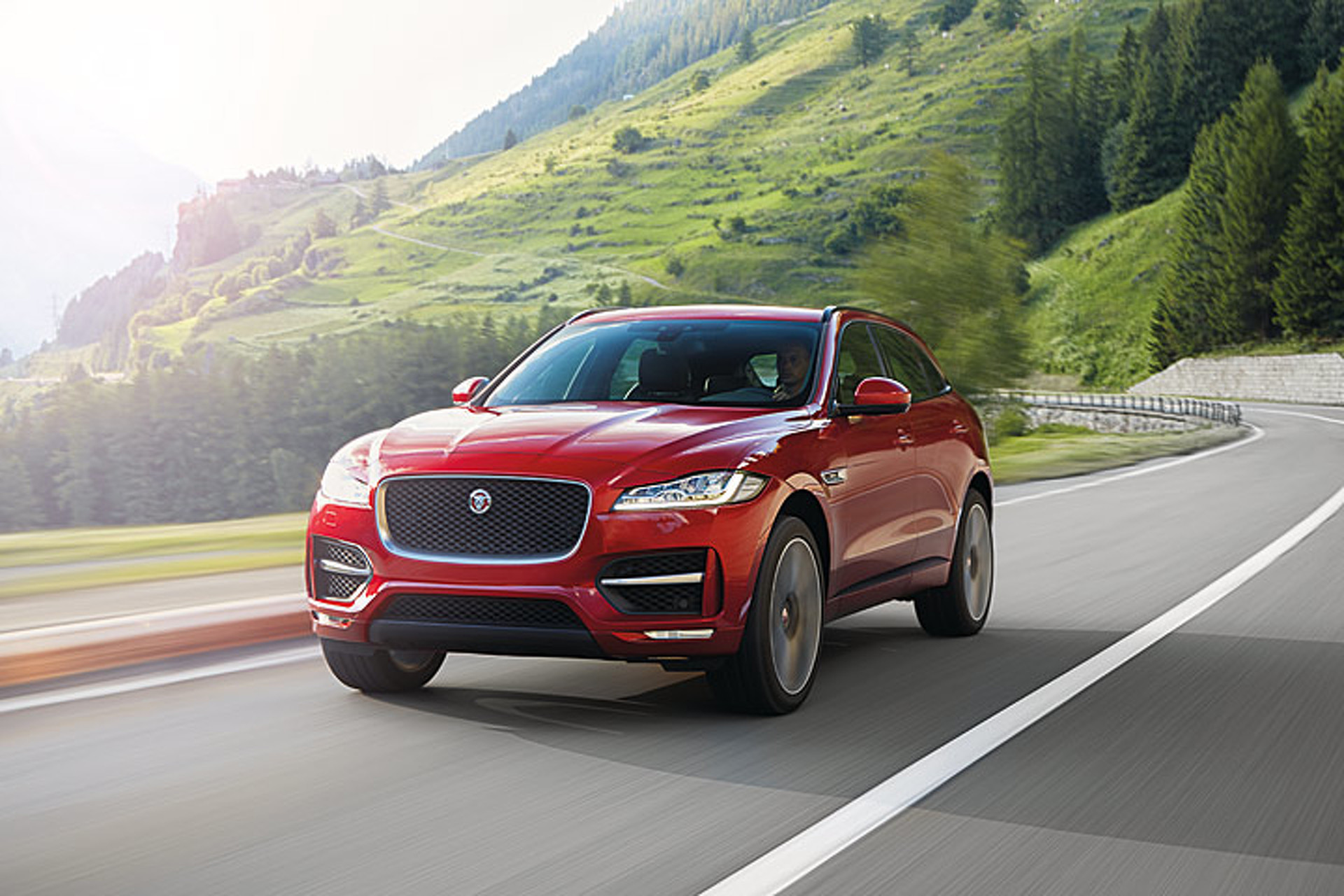 An Electric Jaguar is Expected to Arrive by 2018