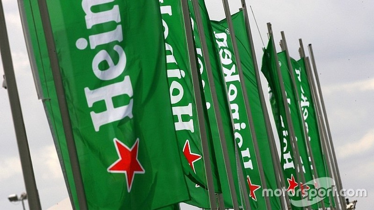 Des drapeaux Heineken