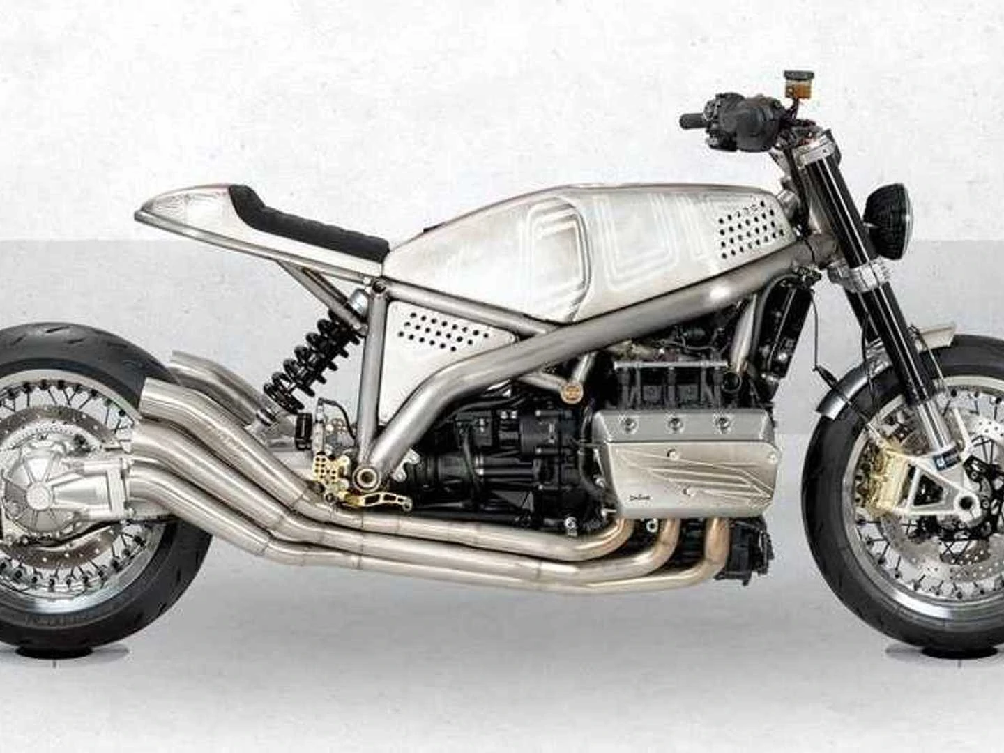 This Honda Gold Wing GL 1800 Becomes A Custom Roadster, image size:1440x1080