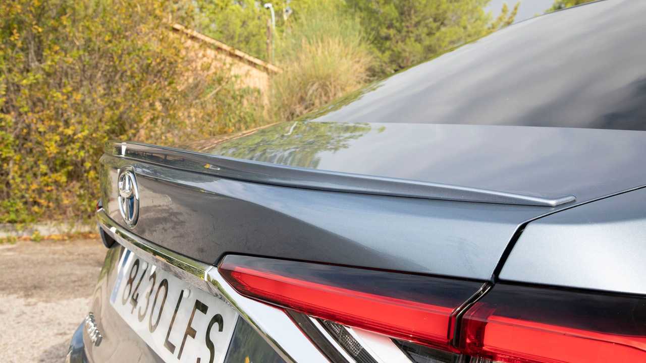 Prueba Toyota Corolla Sedan 125H Advance 2021