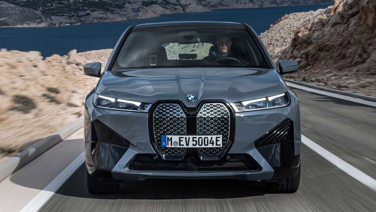 BMW iX xDrive50 (2021)