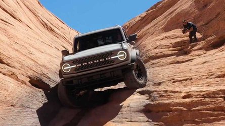 Ford Bronco, Hell's Gate'de arazi kabiliyetlerini sergiliyor
