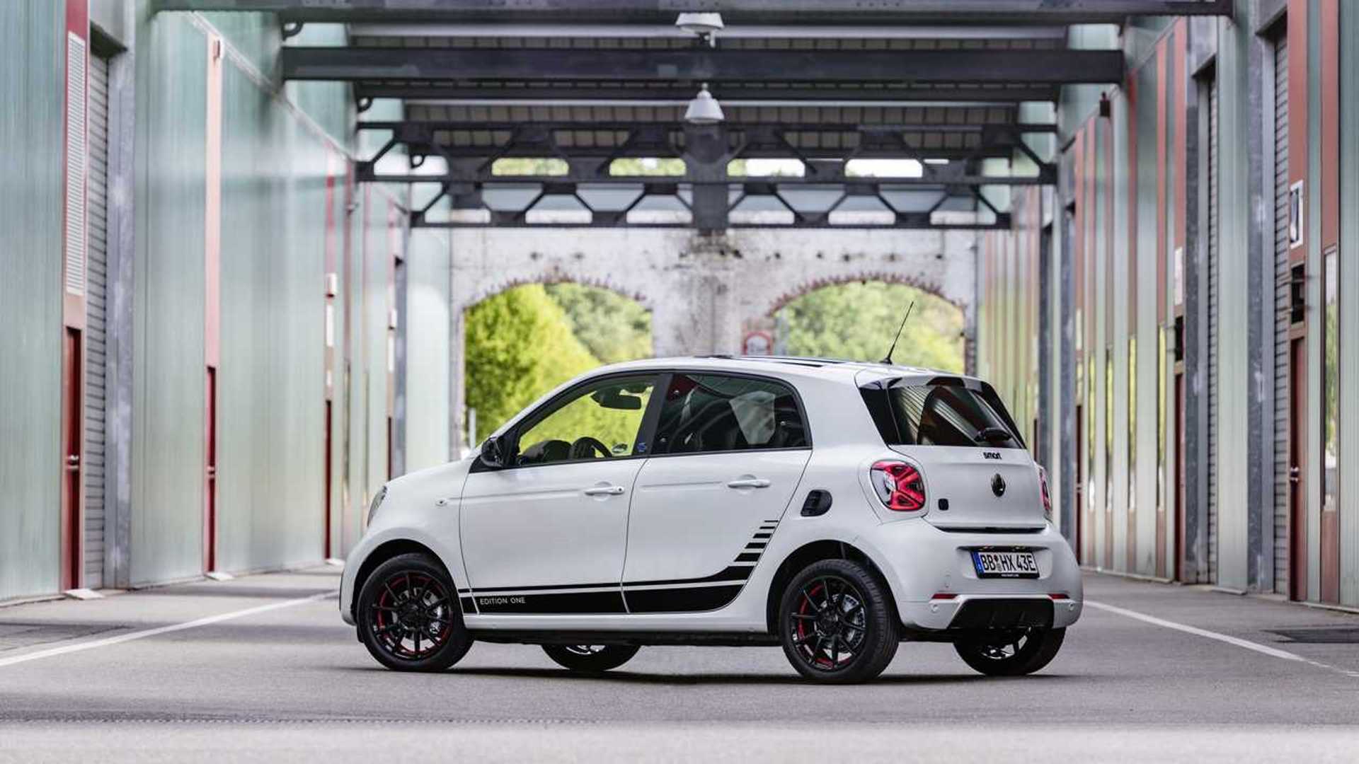 smart-presents-eq-lineup-restyling-ahead-of-frankfurt-motor-show.jpg