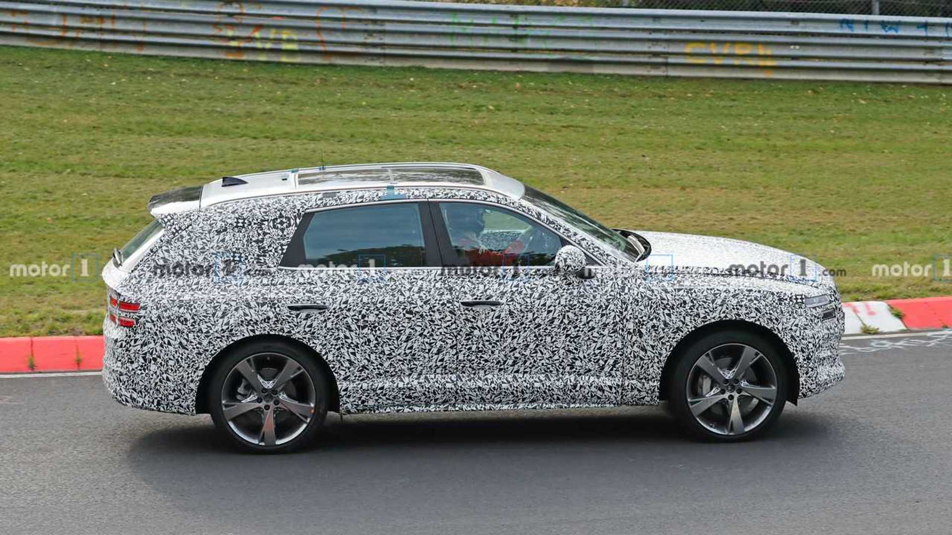 Genesis GV80 Spy Photos
