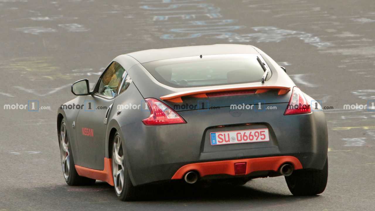Nissan 370Z Test Mule Spy Photo