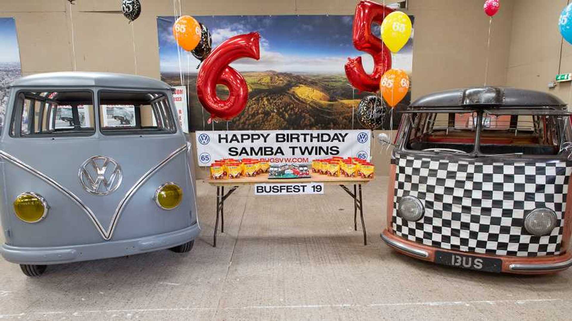 Zwei VW Samba-Busse von 1954 beim Busfest 2019