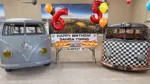 Zwei VW Samba-Busse von 1954 beim Busfest 2019