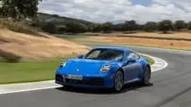 Porsche 911 Carrera (2024) put to the test