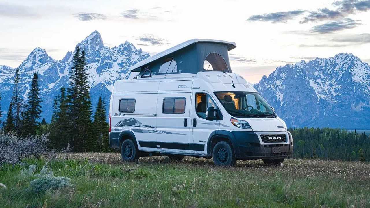winnebago-solis-national-park-foundation-limited-edition-ram-promaster-front-corner