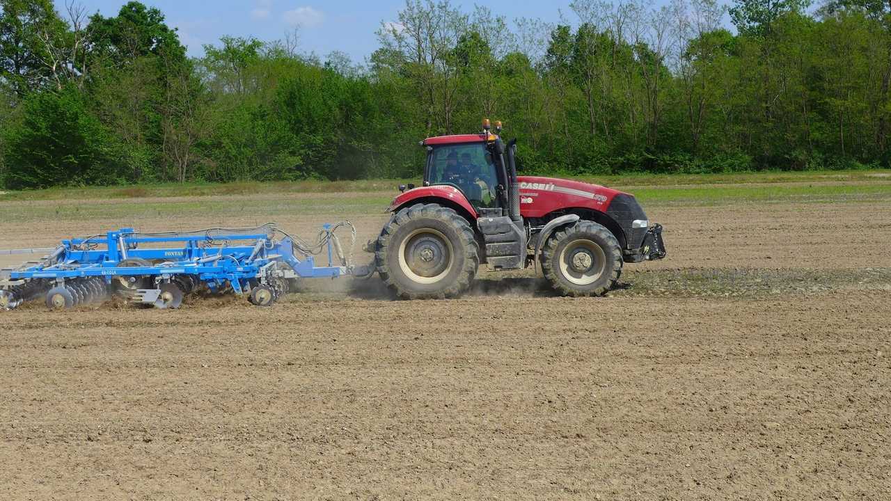 Case IH Magnum 370 CVX
