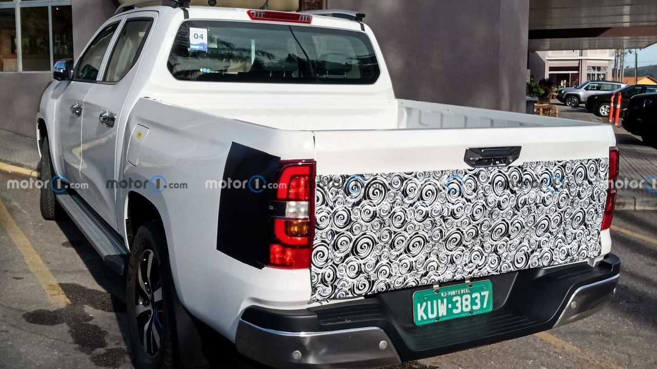 Peugeot Landtrek_flagra por Romulo Junior