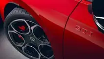 فولكس واجن جولف GTI (2024)