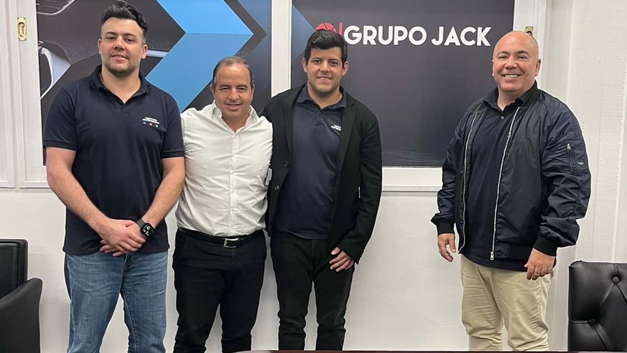 WhatsApp Image 2023-10-19 at 23.42.02