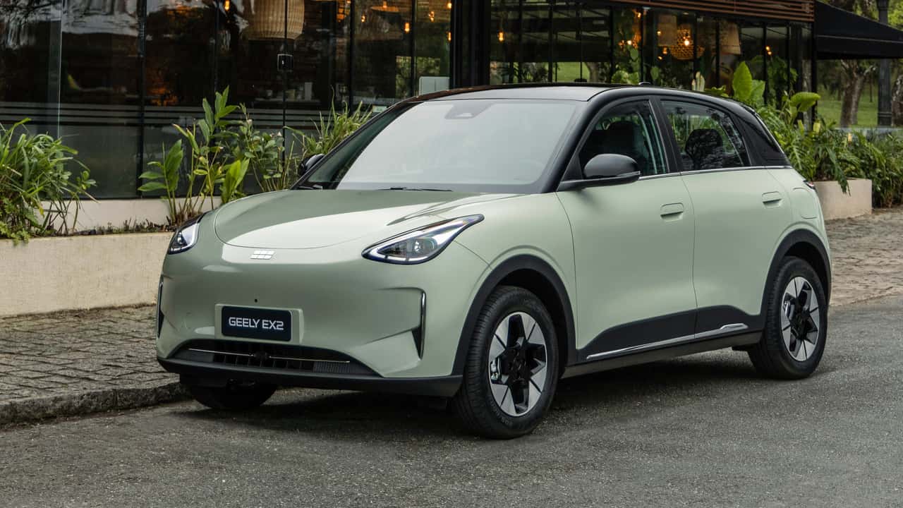Geely chega às 10 mil unidades vendidas e fabricará no Brasil