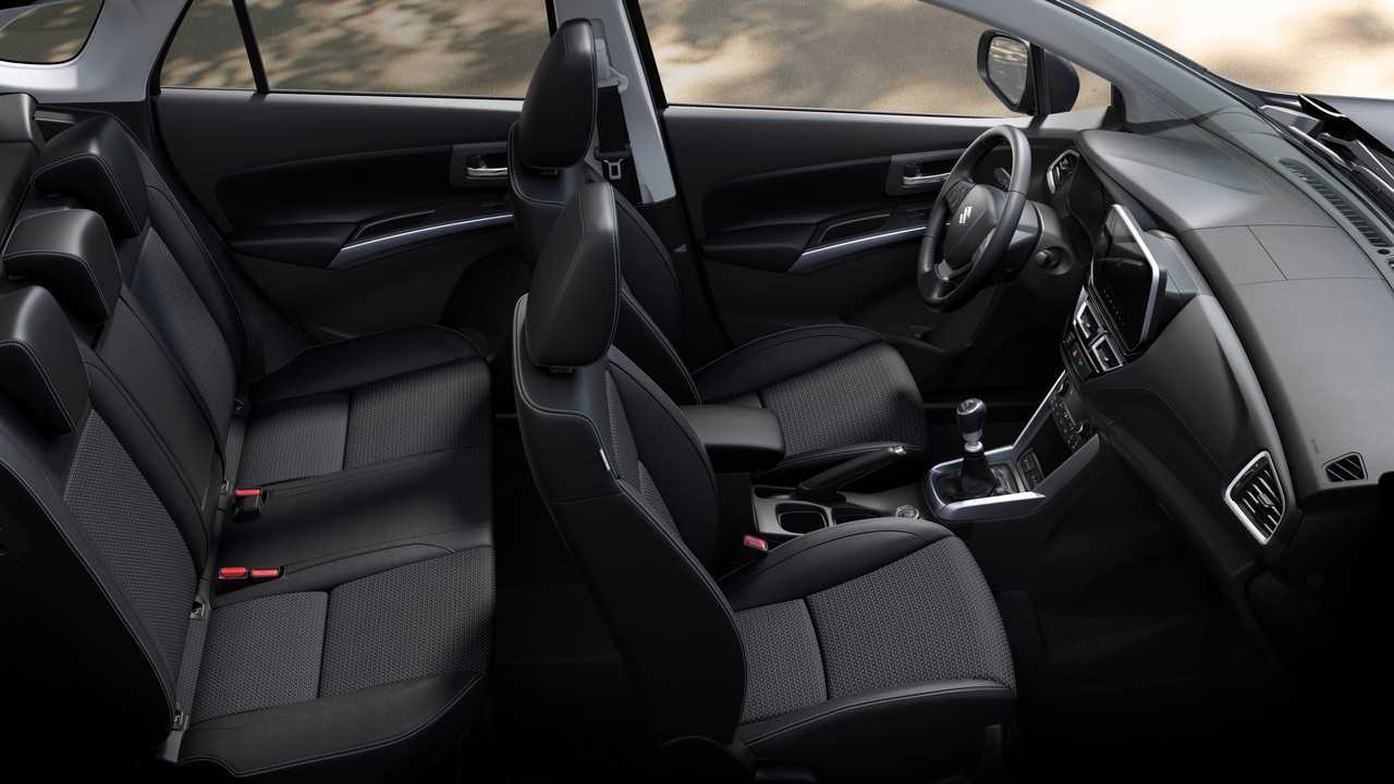 Foto - Suzuki S-Cross (2021), la prova su strada