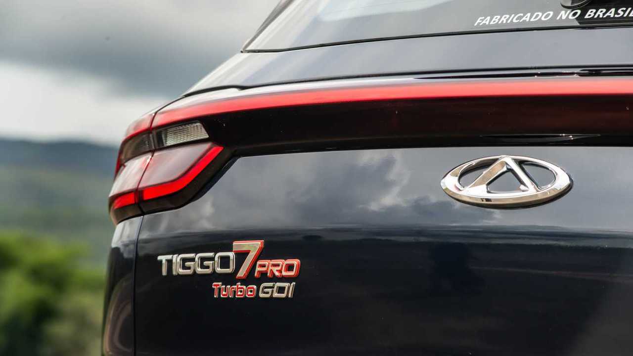Caoa Chery Tiggo 7 Pro 2022 - três quartos traseira (8)