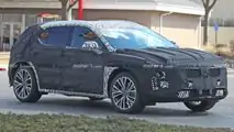 Cadillac XT3 als Erlkönig erwischt