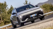 Hyundai Kona full hybrid (2026), la prova di Motor1.com