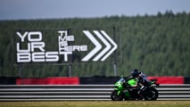 Pirelli: teste de pneus de moto