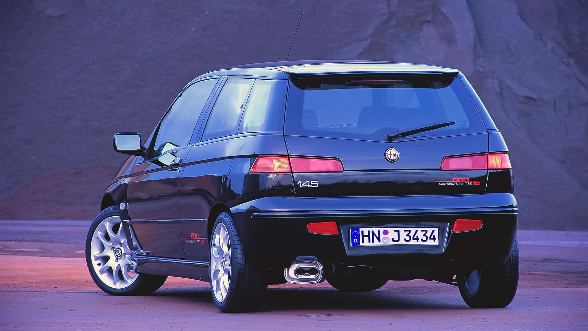 Alfa Romeo 145/146 (1994-2000): A case for fans?