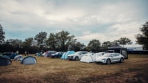 Campamento para empleados de Porsche en Le Mans