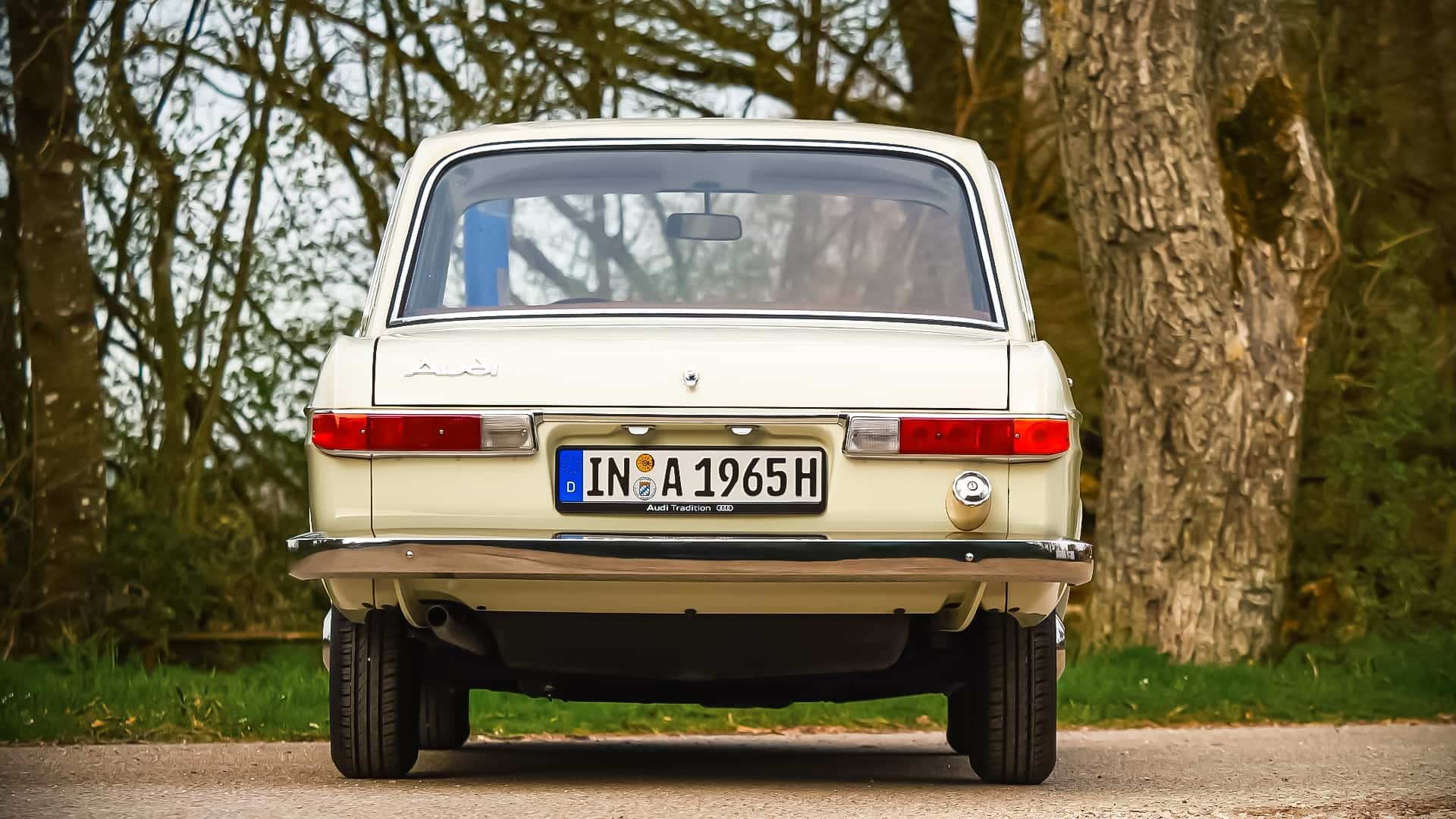 Foto: Audi F103 (1965-1972) | Motor1.com