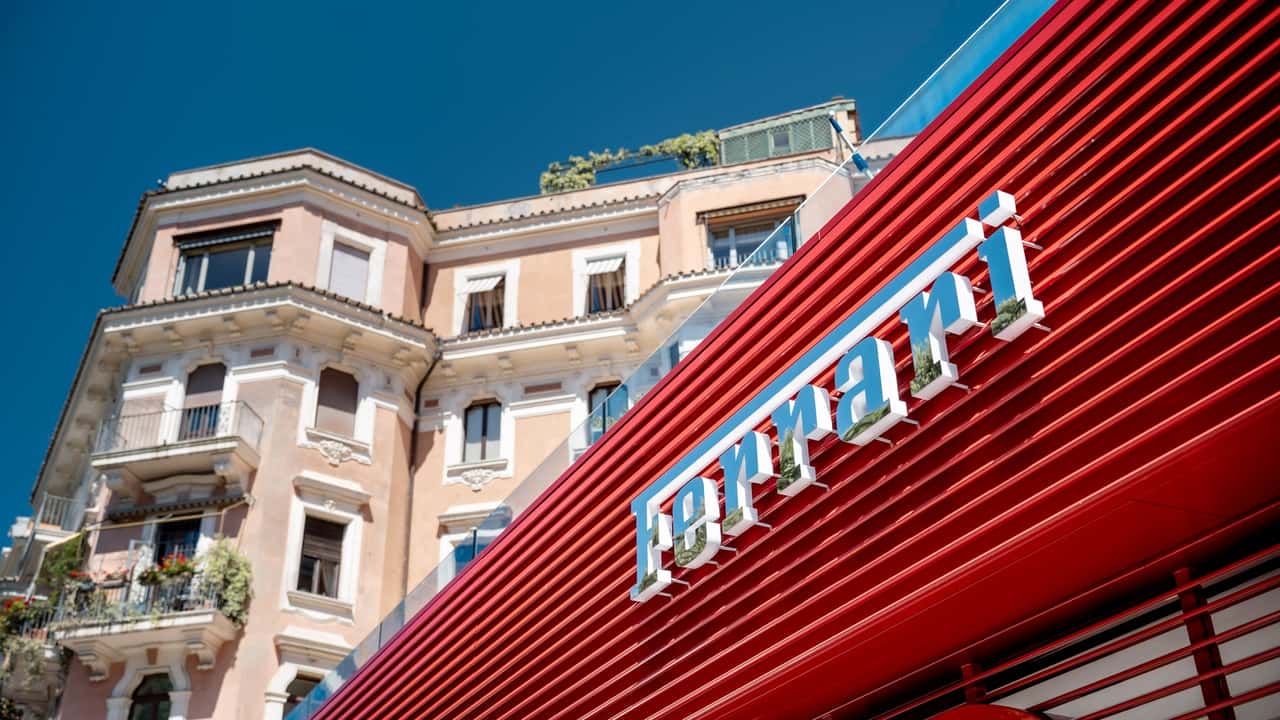 Il nuovo showroom Ferrari a Roma