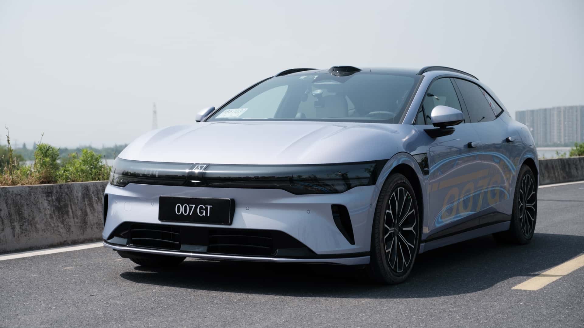 Zeekr 007 GT: The High-Performance Electric Purple Wagon You