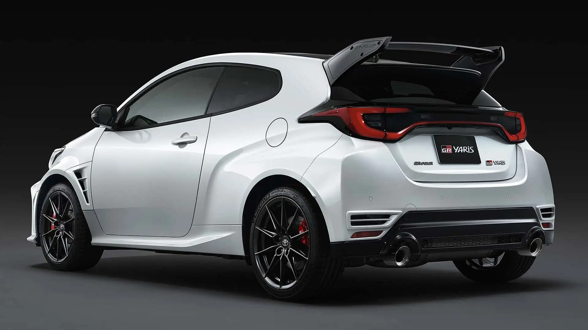 https://cdn.motor1.com/images/mgl/YAqbXw/s1/2025-toyota-gr-yaris.webp