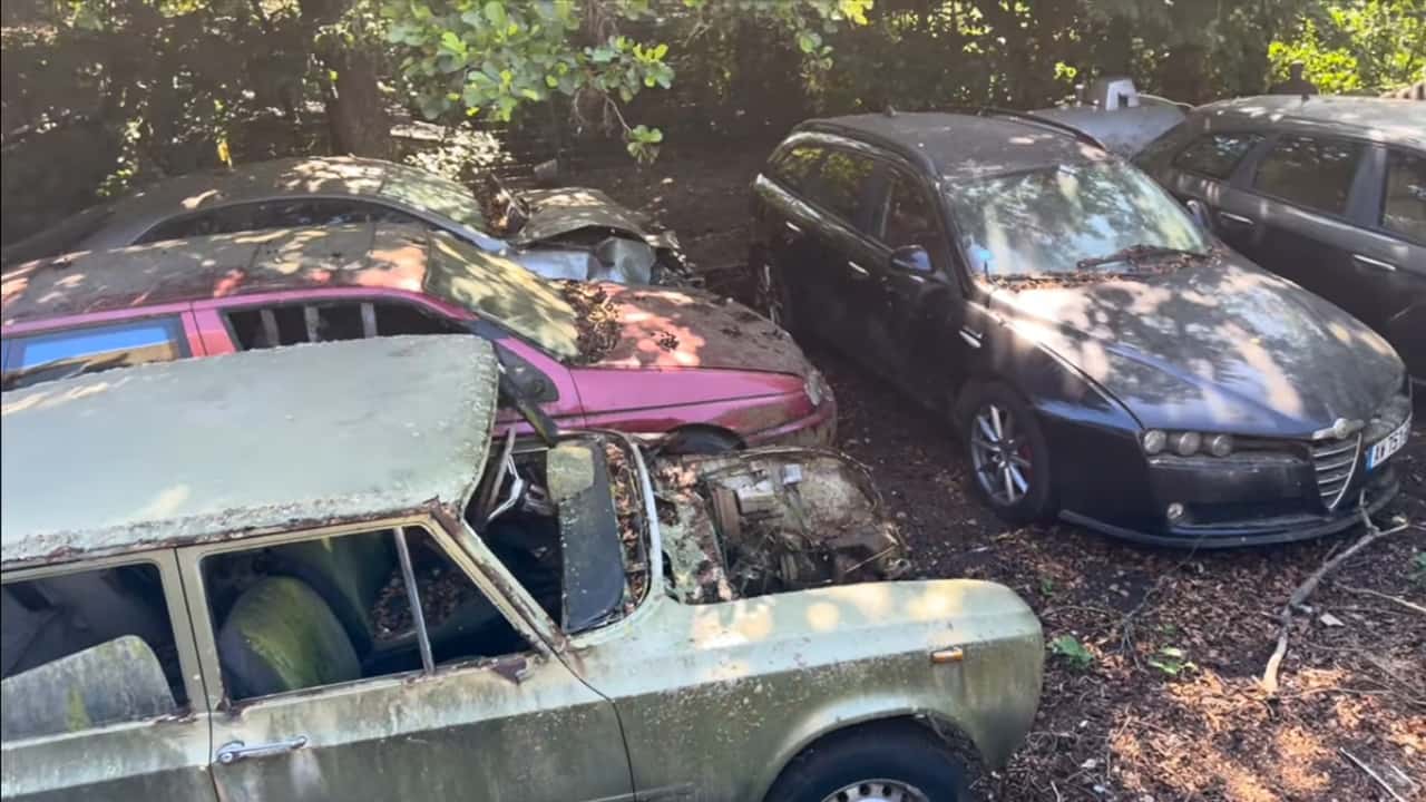 La concessionaria abbandonata piena di Alfa Romeo
