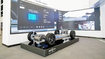 Nella fabbrica di auto BYD in Cina