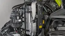 Claas Axion 8 CMATIC, motore NEF 6.7, 264-313 cv e 67 dB(A); CMATIC e MAXI CARE fino a 8 anni alzano comfort e TCO