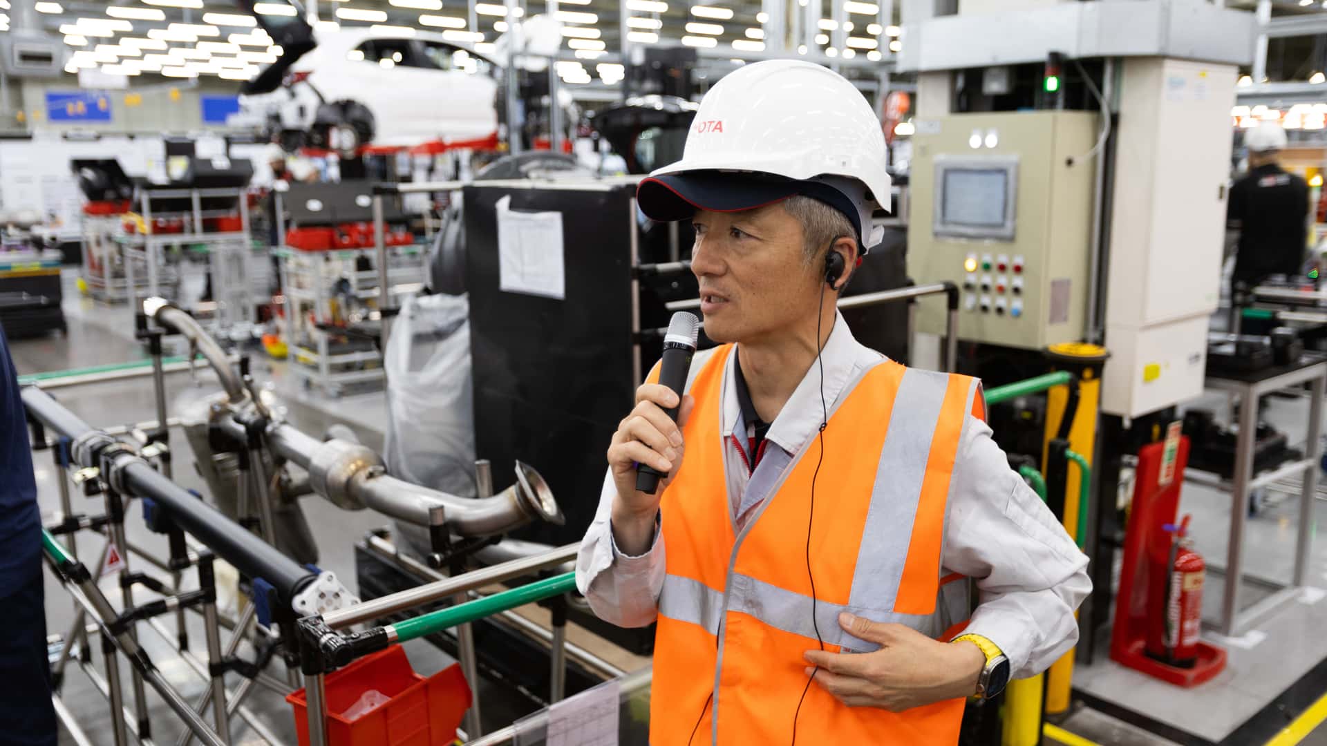 https://cdn.motor1.com/images/mgl/YAzkJW/s1/toyota-uk-production.jpg