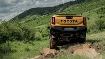 Toyota Hilux (2026) Ibrido 48V Invincible