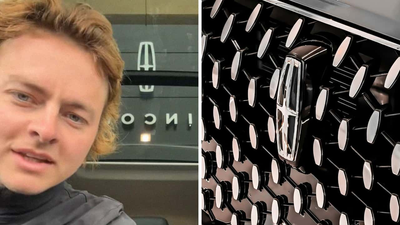 Man Gets Into Lincoln